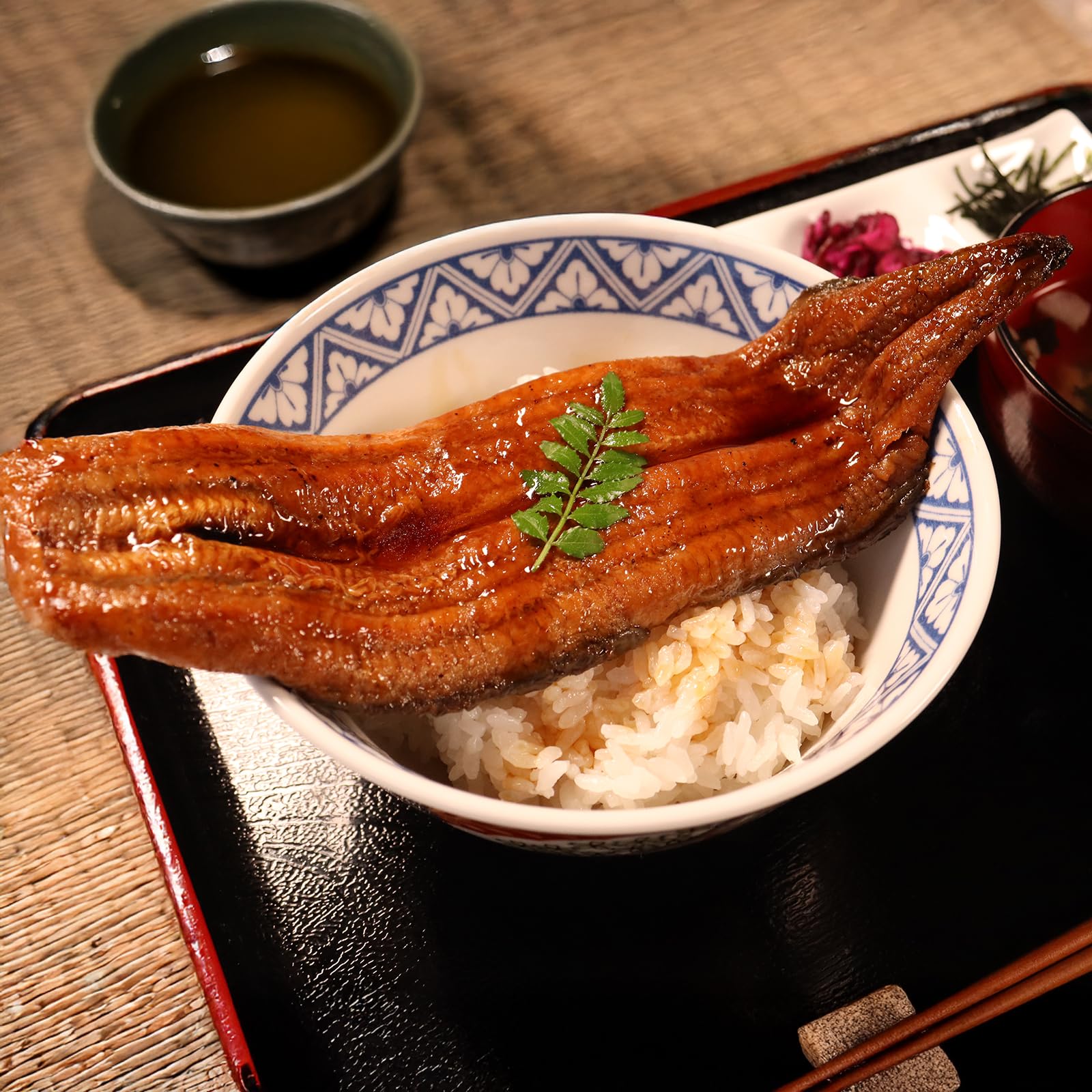 たく様　国産鰻　4尾セット　三河一色産　送料無料 愛知県三河一色産 姫うなぎ 1尾セット 120g以上/尾